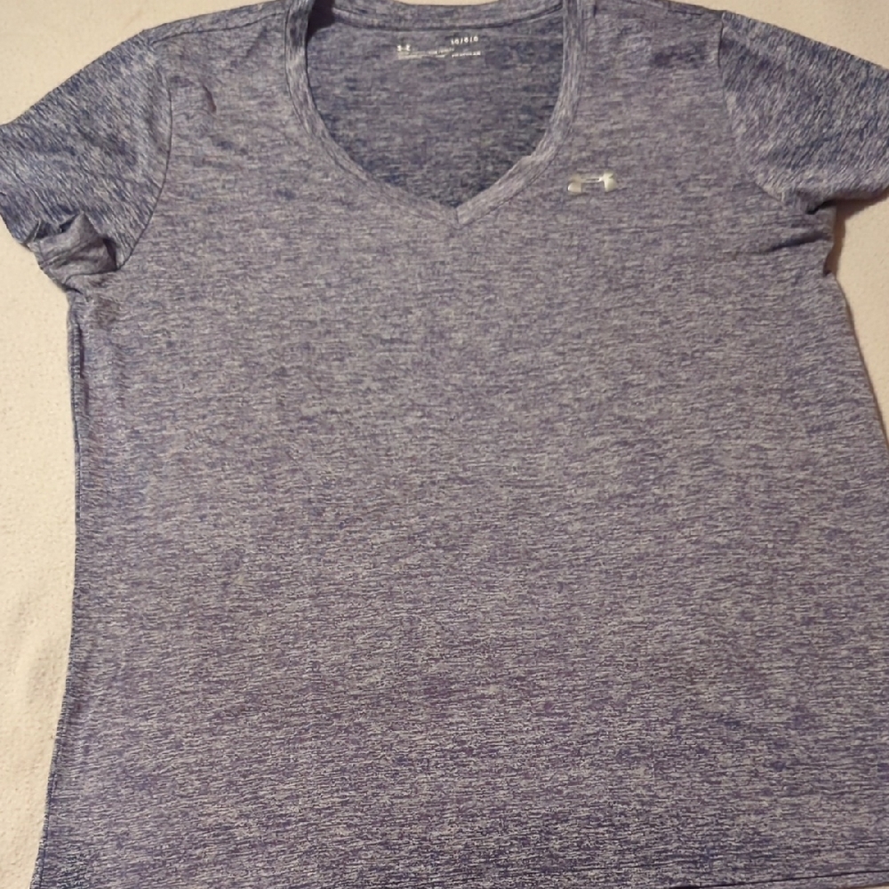 Under Armour Women’s Heathered V-Neck Performance Tee in Navy/Gray